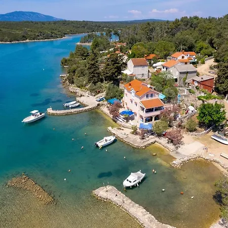 2 Bedroom Lovely In Punta Kriza