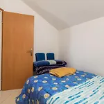 Stunning In Apartman Punta Križa